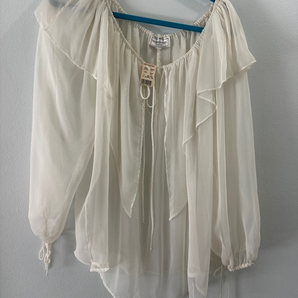 Exquisite, sheer Henri Bendel blouse